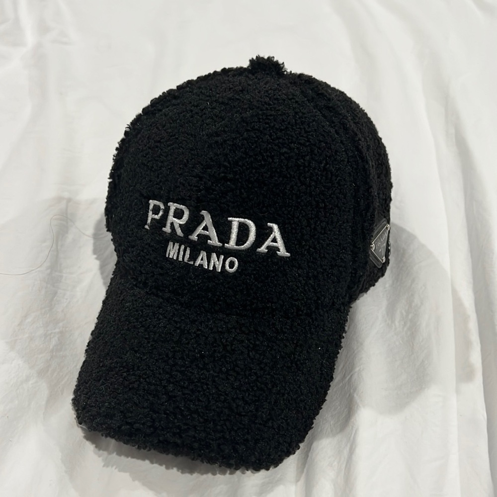 Black Baseball Cap